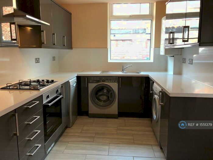 5 Bedroom Terraced House To Rent In Brailsford Road, Manchester, M14