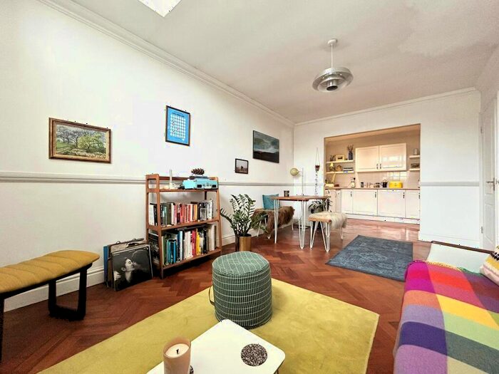 1 Bedroom Apartment For Sale In Edith Court, Margate, CT9