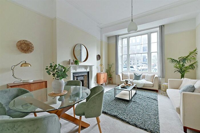 1 Bedroom Flat For Sale In Buckingham Place, Clifton, Bristol, BS8