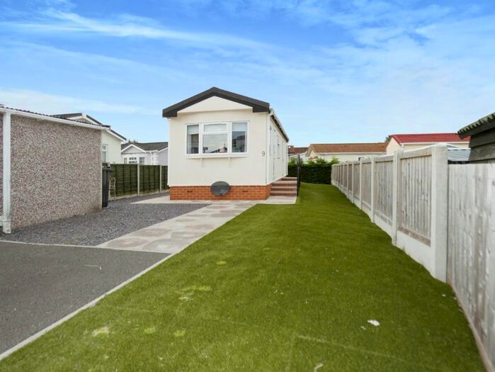2 Bedroom Mobile/park Home For Sale In Cherry Tree Park, Empire Way, Gretna, DG16