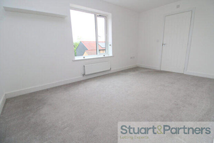 2 Bedroom Apartment To Rent In Blackberry Drive, Lindfield, RH16
