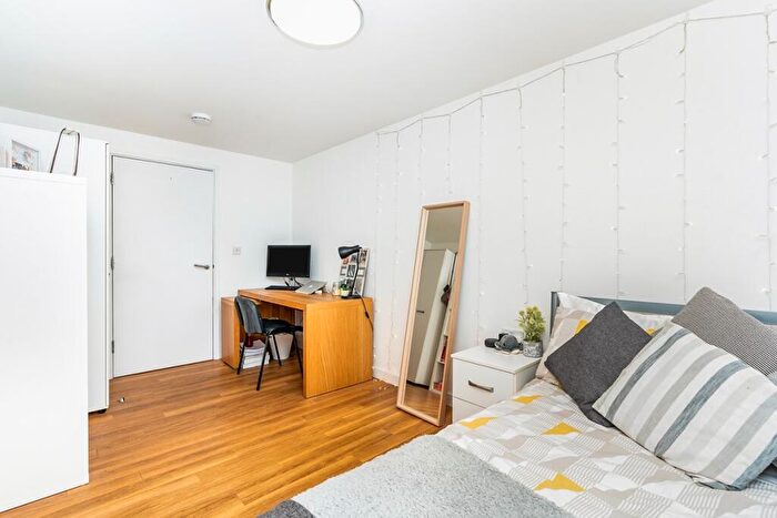 4 Bedroom House To Rent In Carlton House, Carlton Place, Southampton, Hampshire, SO15
