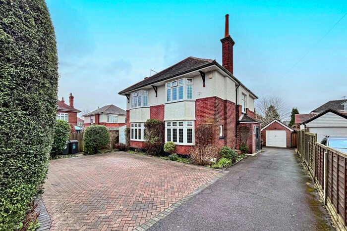 4 Bedroom Detached House To Rent In Bournemouth, BH3