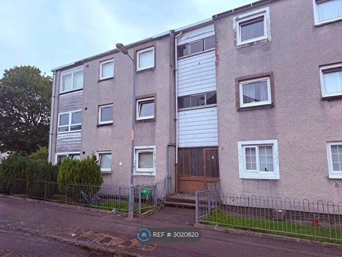 3 Bedroom Flat To Rent In Craigbo Court, Glasgow, G23