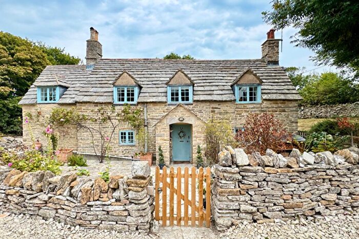 3 Bedroom Detached House For Sale In Valley Road, Swanage, BH19