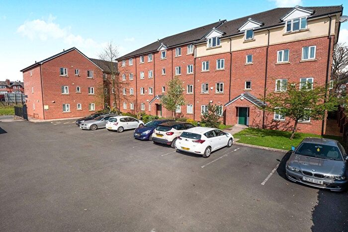 2 Bedroom Flat To Rent In Harriet Street, Worsley, Manchester, M28