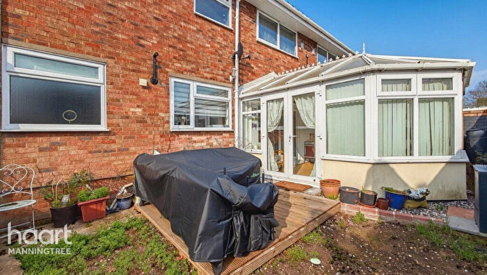 3 Bedroom Apartment For Sale In Broom Knoll, East End, East Bergholt, Colchester, Essex, CO7