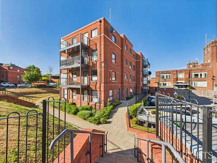 2 Bedroom Apartment To Rent In Bridge Road East, Welwyn Garden City, AL7