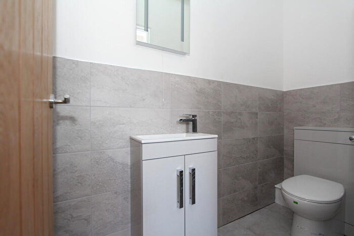 2 Bedroom Apartment To Rent In Apartment, Housley Manor, S35