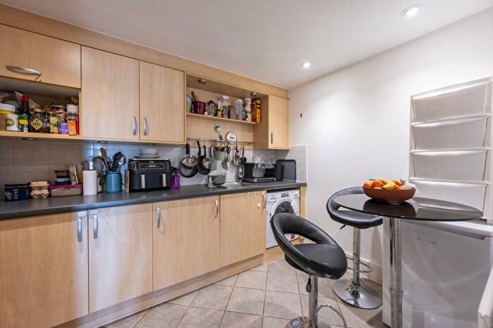 2 Bedroom Flat To Rent In Garricks House, Kingston, Kingston Upon Thames, KT1