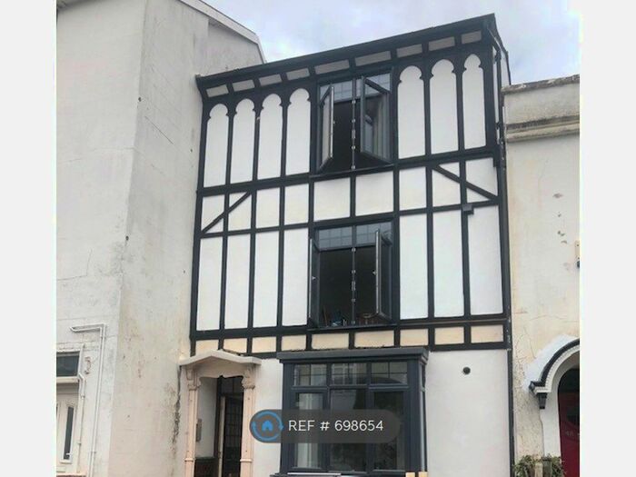 2 Bedroom Flat To Rent In Blackboy Road, Exeter, EX4