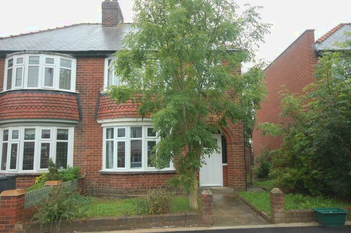 4 Bedroom Semi-Detached House To Rent In Geoffrey Avenue, Nevilles Cross, DH1