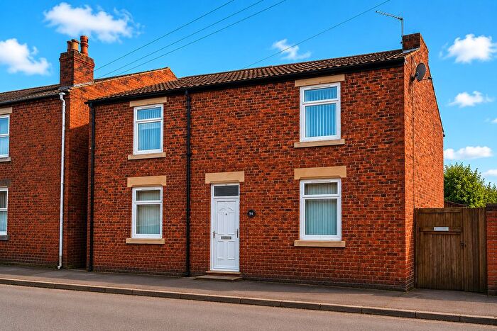 3 Bedroom Detached House For Sale In Wheatcroft Road, Rotherham, S62