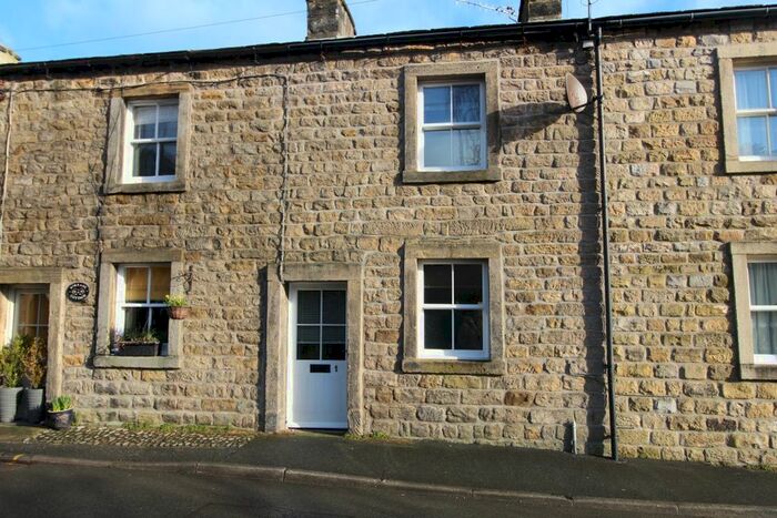 2 Bedroom Cottage To Rent In Burton Road, Lower Bentham, Lancaster, LA2