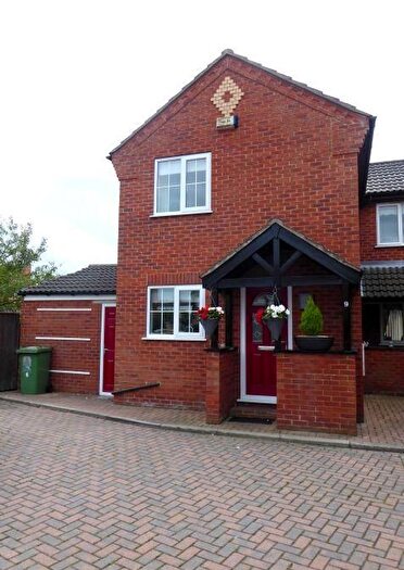 2 Bedroom Mews To Rent In Marples Mews, Cleethorpes, DN35