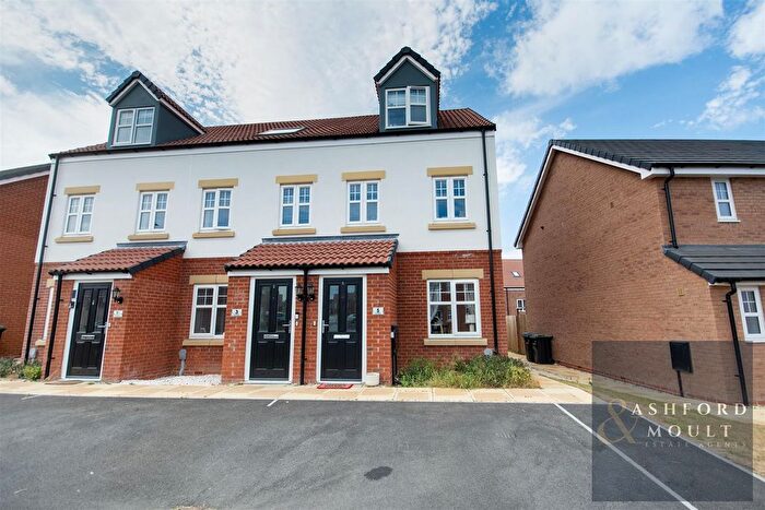 3 Bedroom End Of Terrace House For Sale In Owl Lane, Calverton, Nottingham, NG14