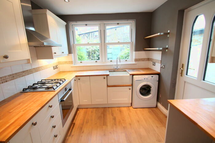 2 Bedroom House To Rent In Foxbury Road, Bromley, BR1