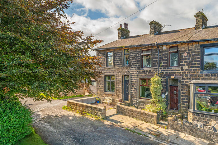 3 Bedroom End Of Terrace House For Sale In Victoria Road, Cowling, North Yorkshire, BD22