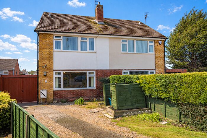 3 Bedroom Semi-Detached House For Sale In Holmwood Close, Tuffley, Gloucester, GL4