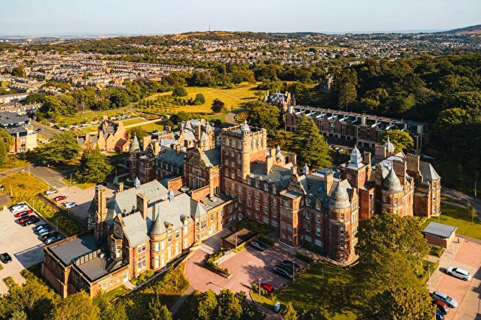 2 Bedroom Flat For Sale In Sassoon Grove, Edinburgh, EH10