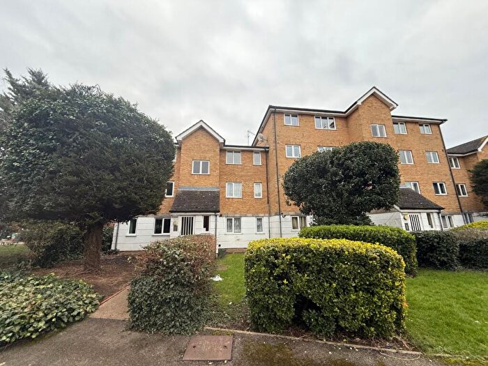 1 Bedroom Apartment To Rent In Green Pond Close, Walthamstow, E17