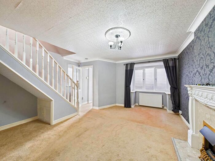 3 Bedroom Detached House For Sale In Vicarage Gardens, Featherstone, Pontefract, WF7