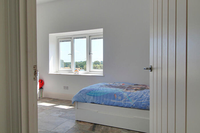 2 Bedroom Bungalow For Sale In Fernwood Farm, Rouncil Lane, Kenilworth, CV8