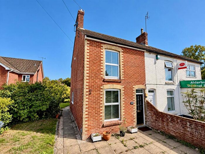 2 Bedroom Semi Detached House For Sale In Dacris, Southampton Road, SP5