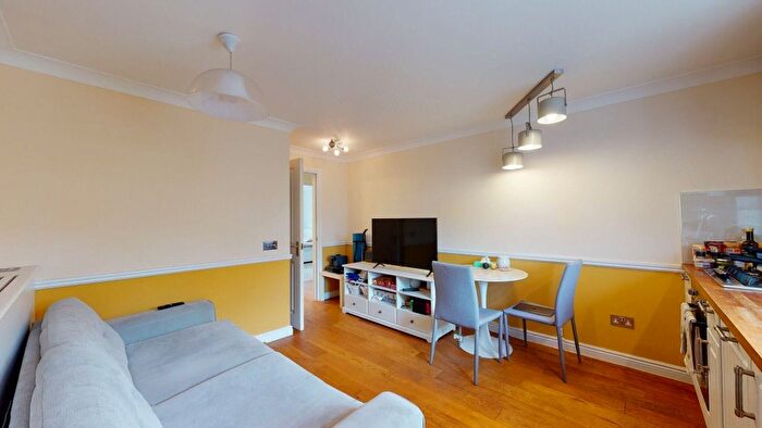 2 Bedroom Flat To Rent In Orsett Terrace, London, W2