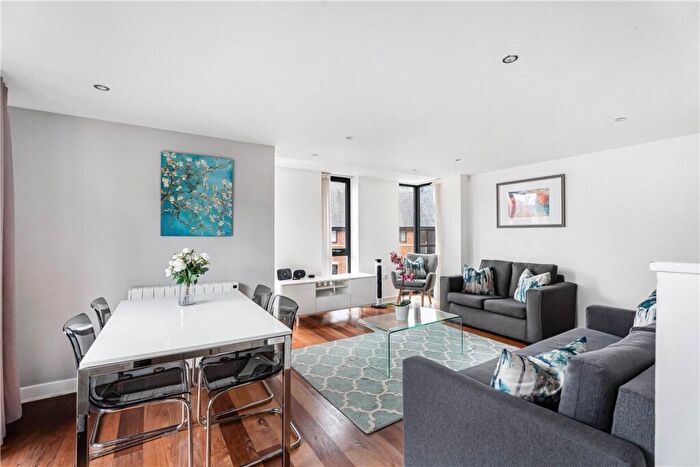 2 Bedroom Apartment To Rent In Woodin's Way, Oxford, Oxfordshire, OX1