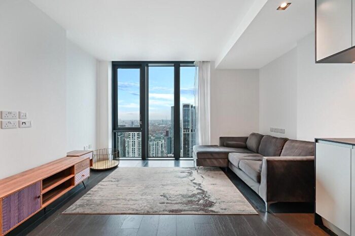 2 Bedroom Flat To Rent In Amory Tower, Marsh Wall, Tower Hamlets, London, E14