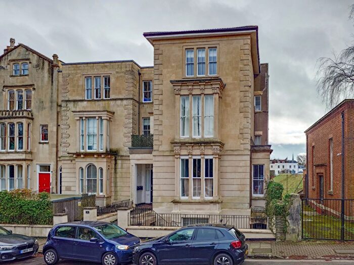 2 Bedroom Flat For Sale In Oakfield Road, Clifton, Bristol, BS8