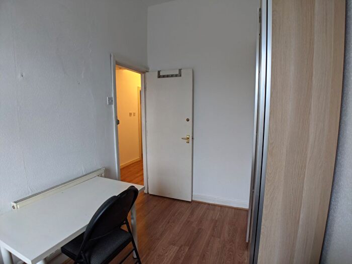 2 Bedroom Flat To Rent In Bed – Mitford Road, Withington, M14