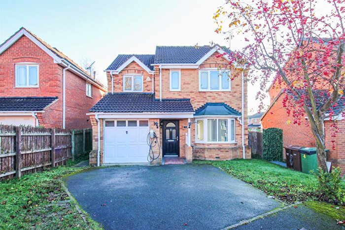 4 Bedroom Detached House For Sale In Spring Close, Kinsley, Pontefract, WF9