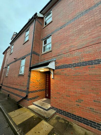 2 Bedroom Flat To Rent In Barlow Moor Road, Manchester, M21