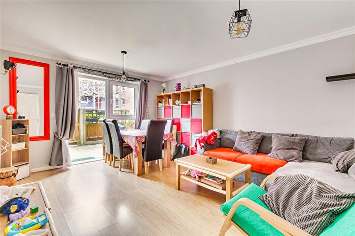 2 Bedroom Terraced House To Rent In Wynter Street, Wandsworth, SW11