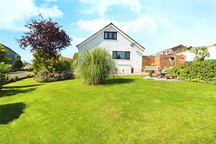 3 Bedroom Detached House For Sale In Woodlands Drive, Crossford, Dunfermline, Fife, KY12