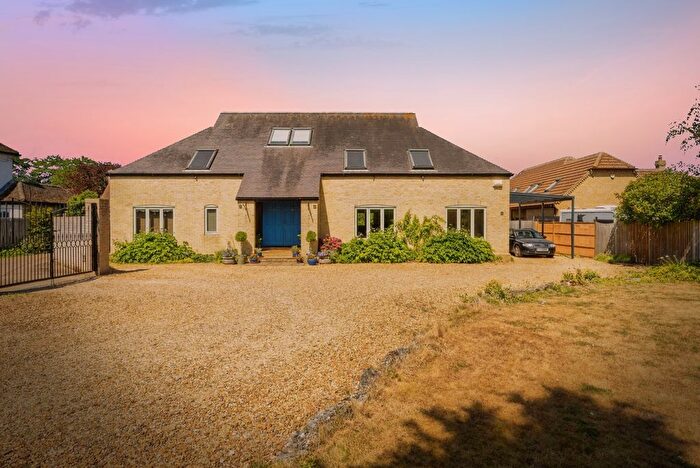 6 Bedroom Detached House For Sale In Newbury Lane, Silsoe, Bedford, Bedfordshire, MK45