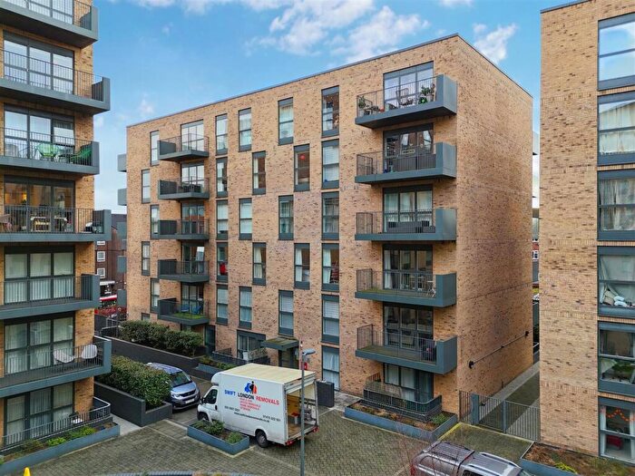 1 Bedroom Flat For Sale In Lyon Road, Harrow, HA1