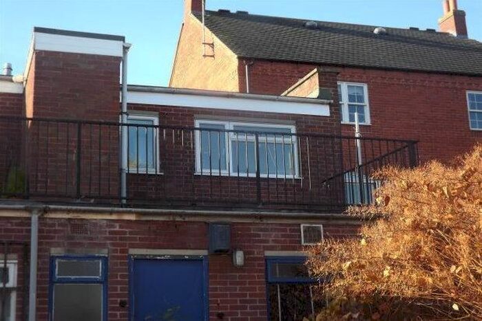 2 Bedroom Flat To Rent In High Street, Uttoxeter, ST14
