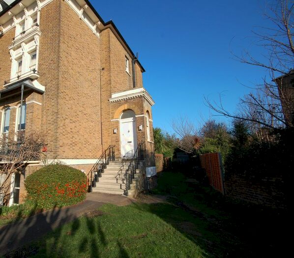 1 Bedroom Flat To Rent In Grove Park Road, London, W4