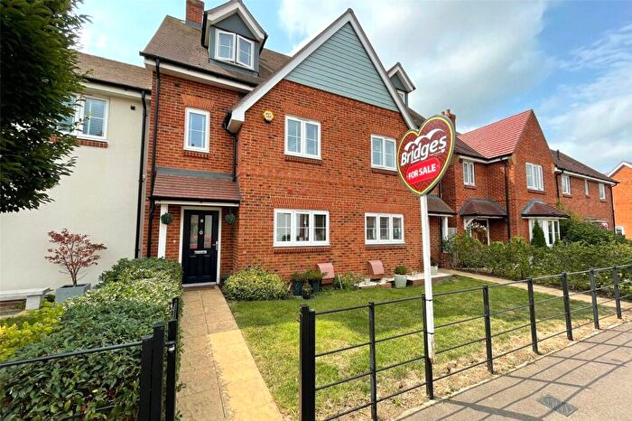 4 Bedroom Semi-Detached House For Sale In Hammersley Drive, Ash, Surrey, GU12