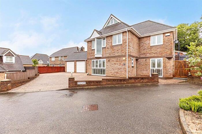 4 Bedroom Detached House For Sale In Marian Close, Corfe Mullen, Wimborne, BH21
