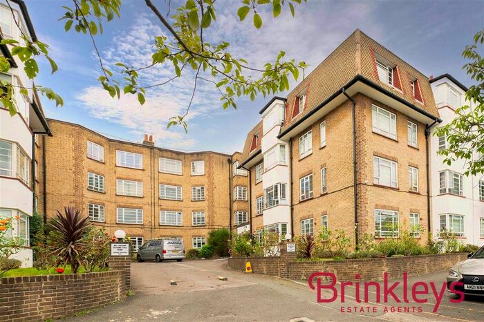 2 Bedroom Flat To Rent In Woodside House, Woodside, London, SW19