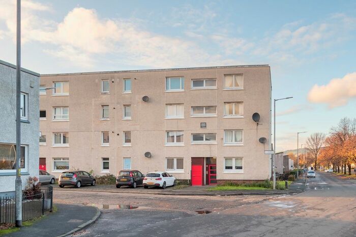 3 Bedroom Flat To Rent In Ottawa Crescent, Clydebank, Glasgow, G81
