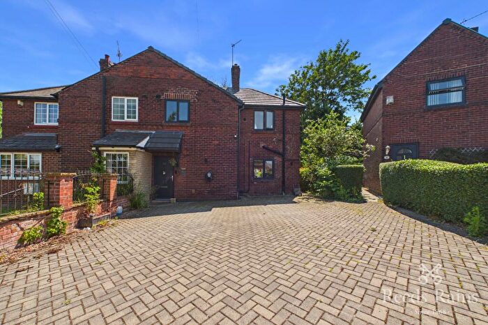 3 Bedroom Semi-Detached House For Sale In Mowbray Place, Rotherham, South Yorkshire, S65