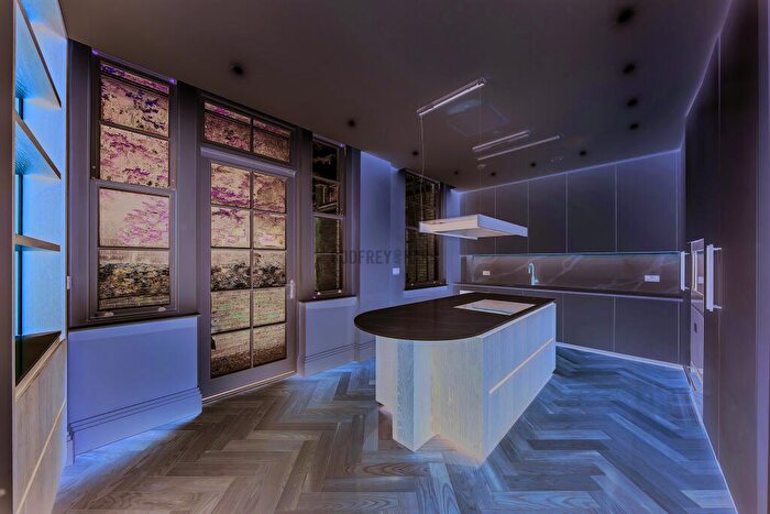 3 Bedroom Apartment For Sale In The Bishops Avenue, London, N2