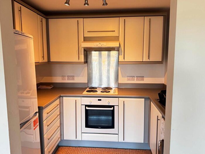 1 Bedroom Flat To Rent In Alexander Square, Eastleigh, SO50