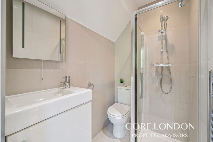 1 Bedroom Flat For Sale In Grange Park, London, W5