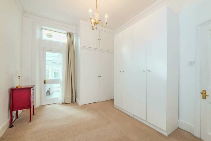 1 Bedroom Flat To Rent In Cricklewood Lane, West Hampstead, London, NW2
